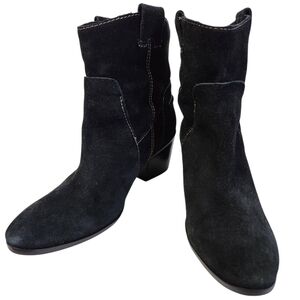 Vince Camuto Maves suede ankle boots black size 8.5